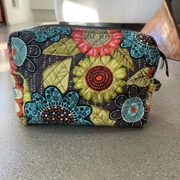 Vera Bradley Dopp kit - Picture 1 of 8